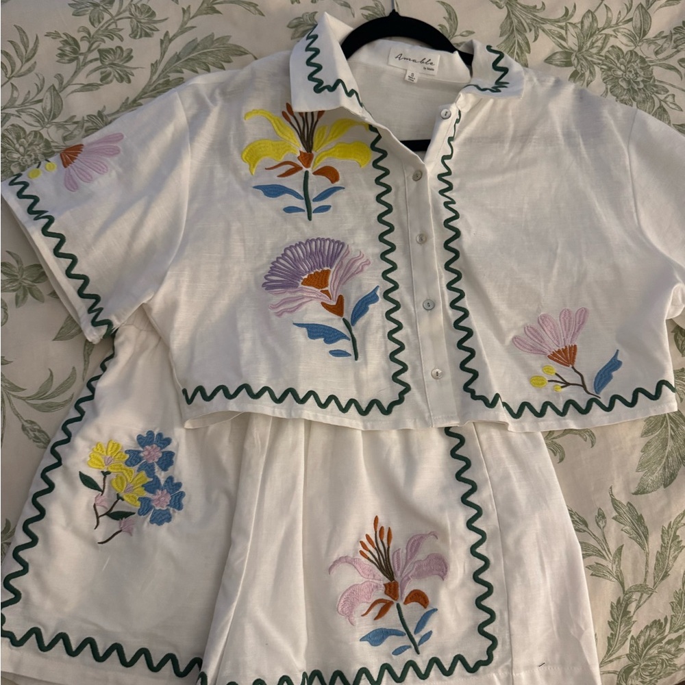 White floral embroidered set